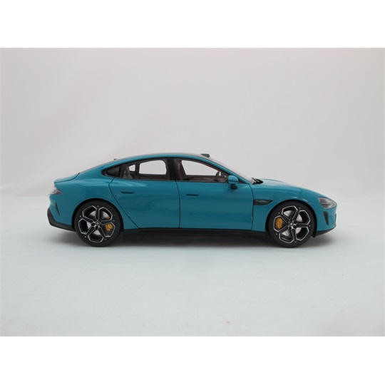 Xiaomi SU7 1/18 Die-cast Model Car Aqua Blue / BHR08KPGL